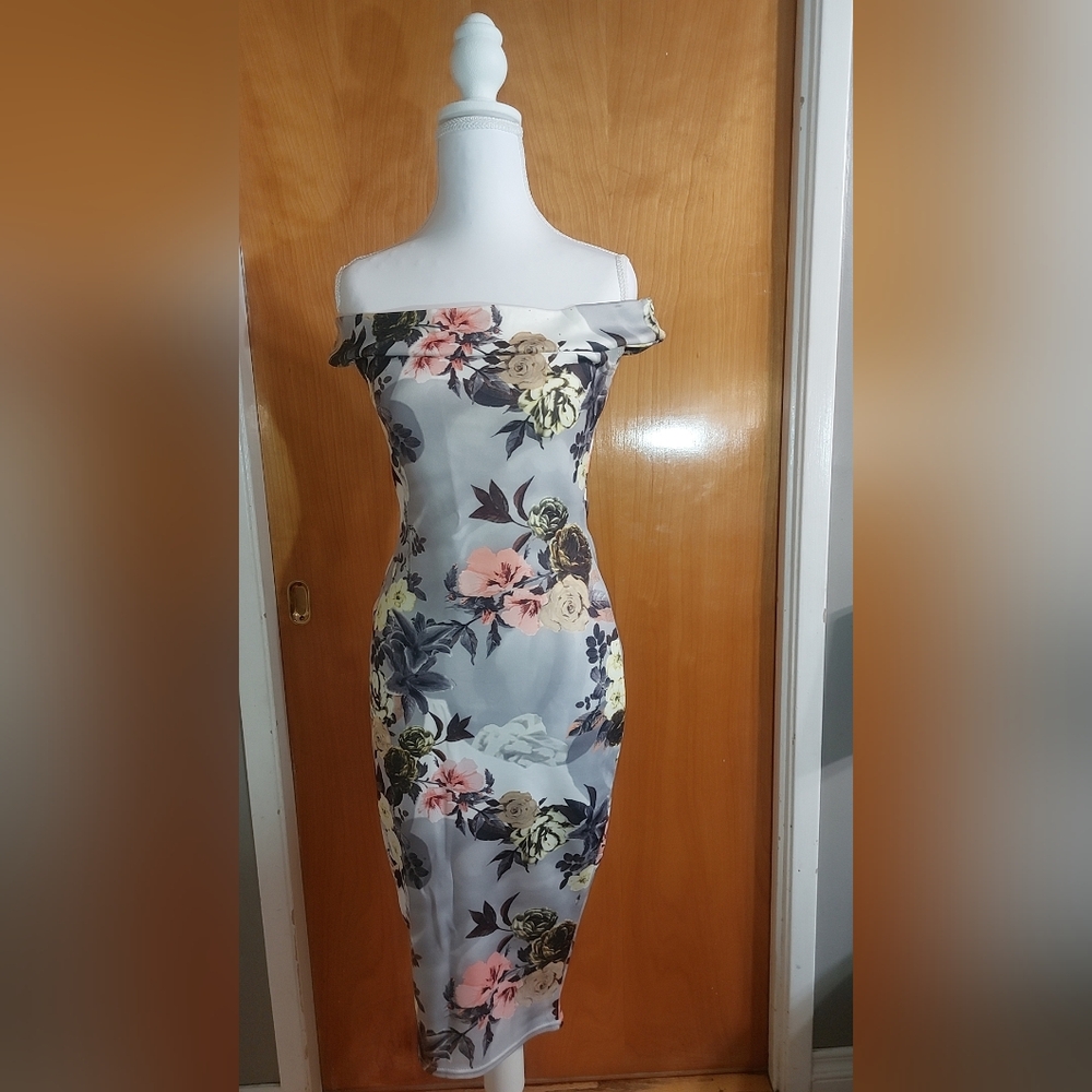 Floral print superstrech off the shoulder neckline midi dress
